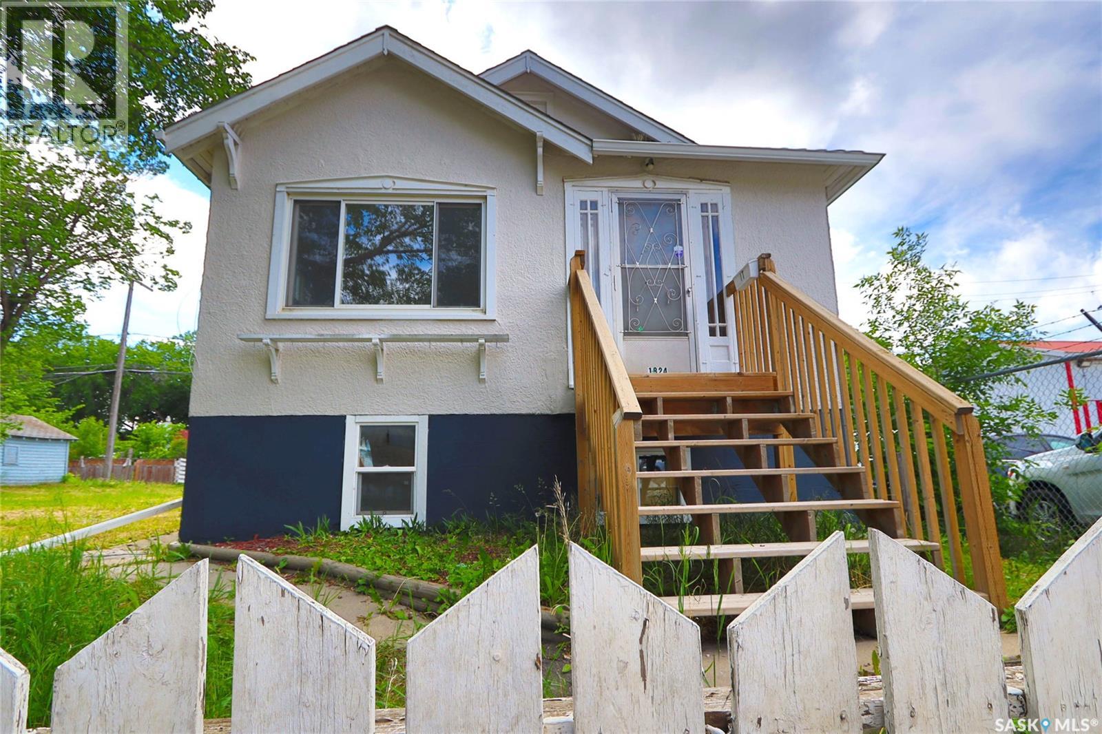 A&B 1824 Winnipeg STREET - 1