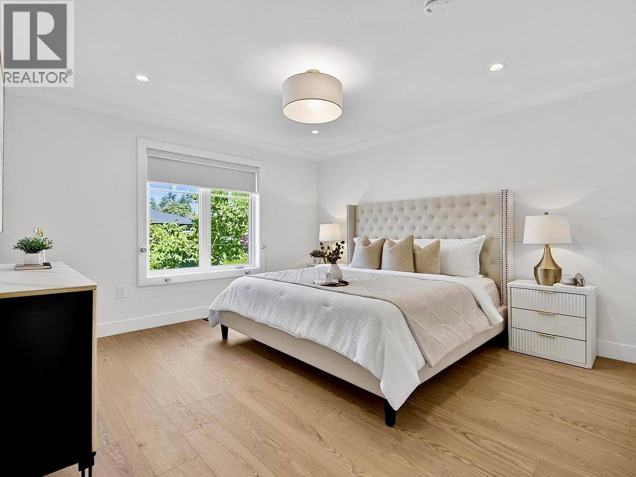 1 8029 MACPHERSON AVENUE, Burnaby