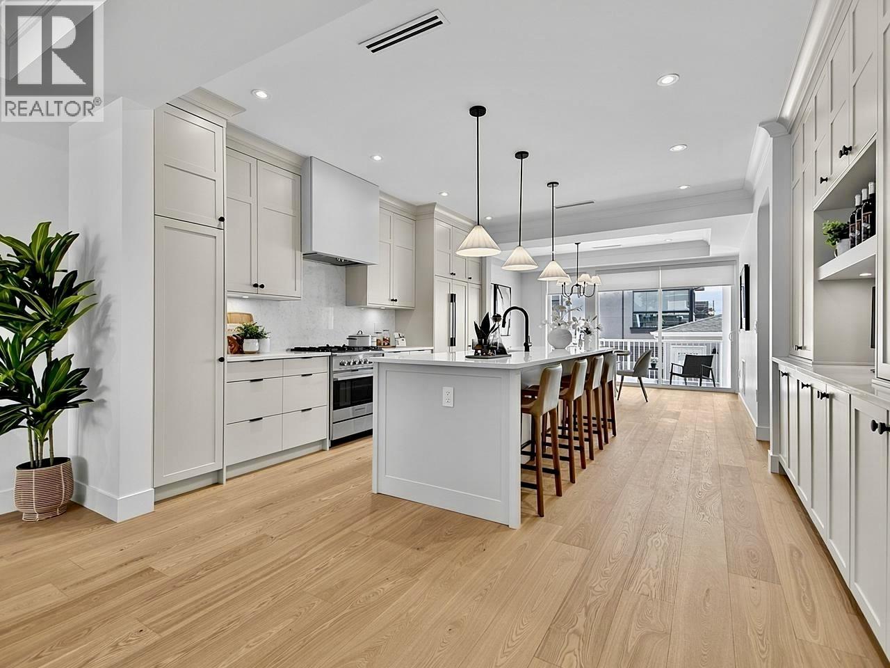 1 8029 MACPHERSON AVENUE, Burnaby