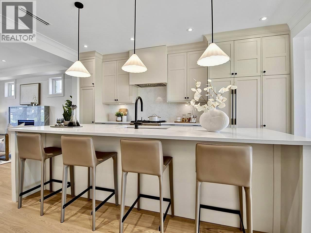1 8029 MACPHERSON AVENUE, Burnaby