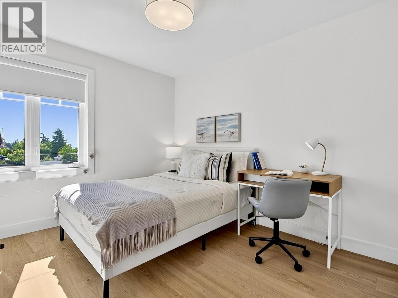 1 8029 MACPHERSON AVENUE, Burnaby
