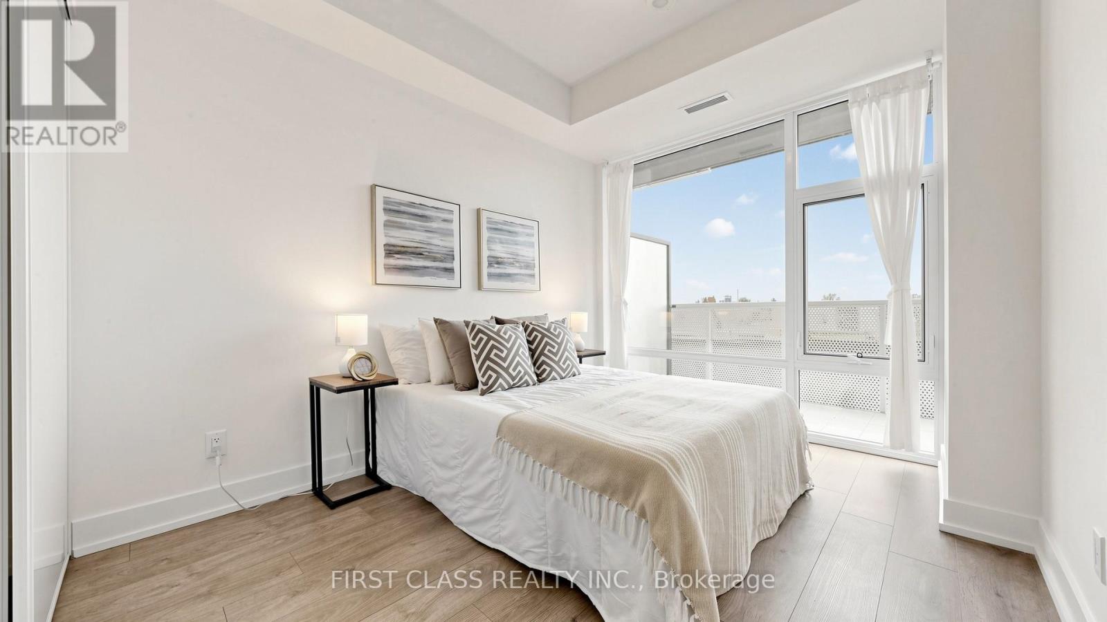 #710 25 ADRA GRADO WAY - 21