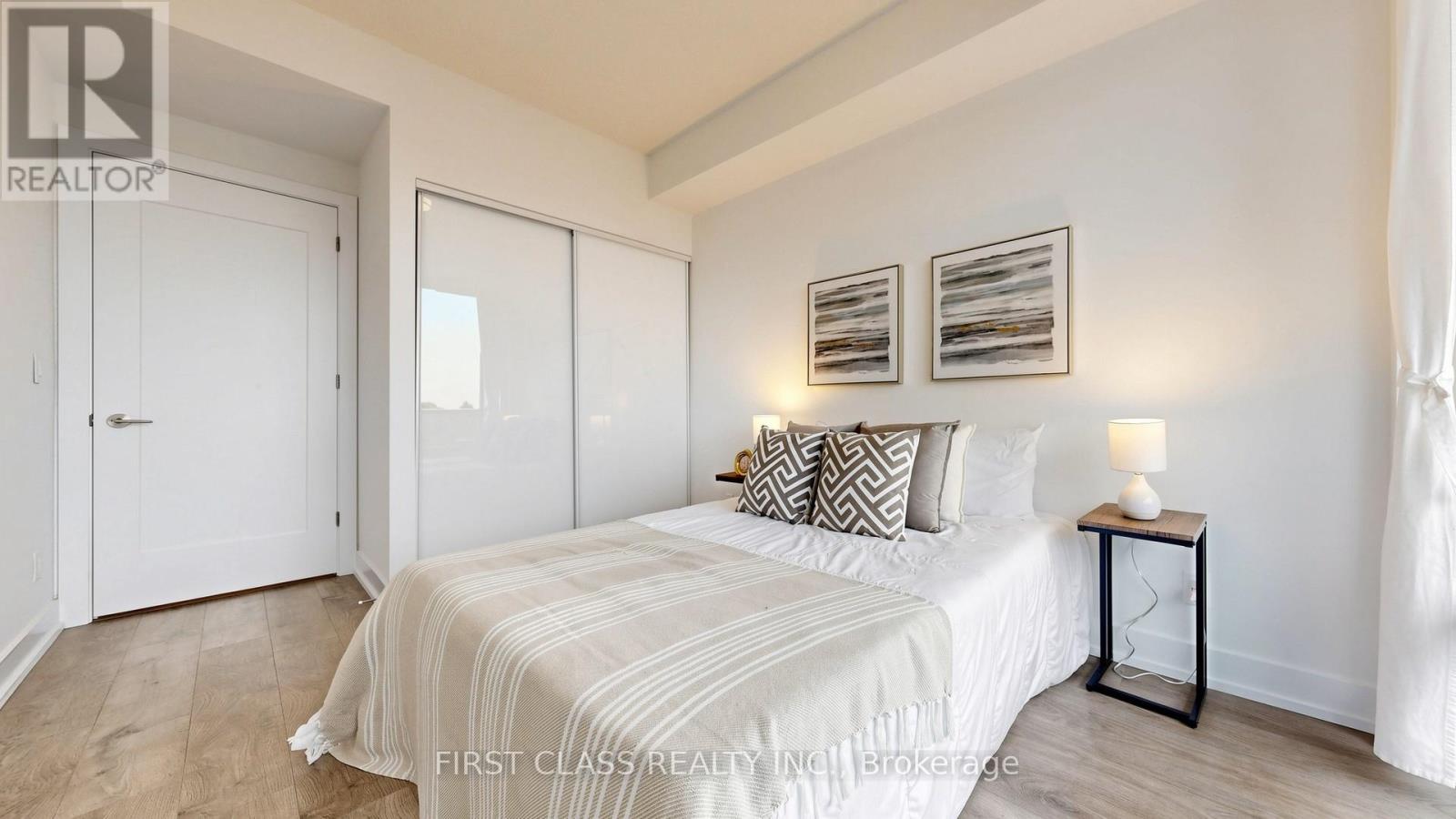 #710 25 ADRA GRADO WAY - 22