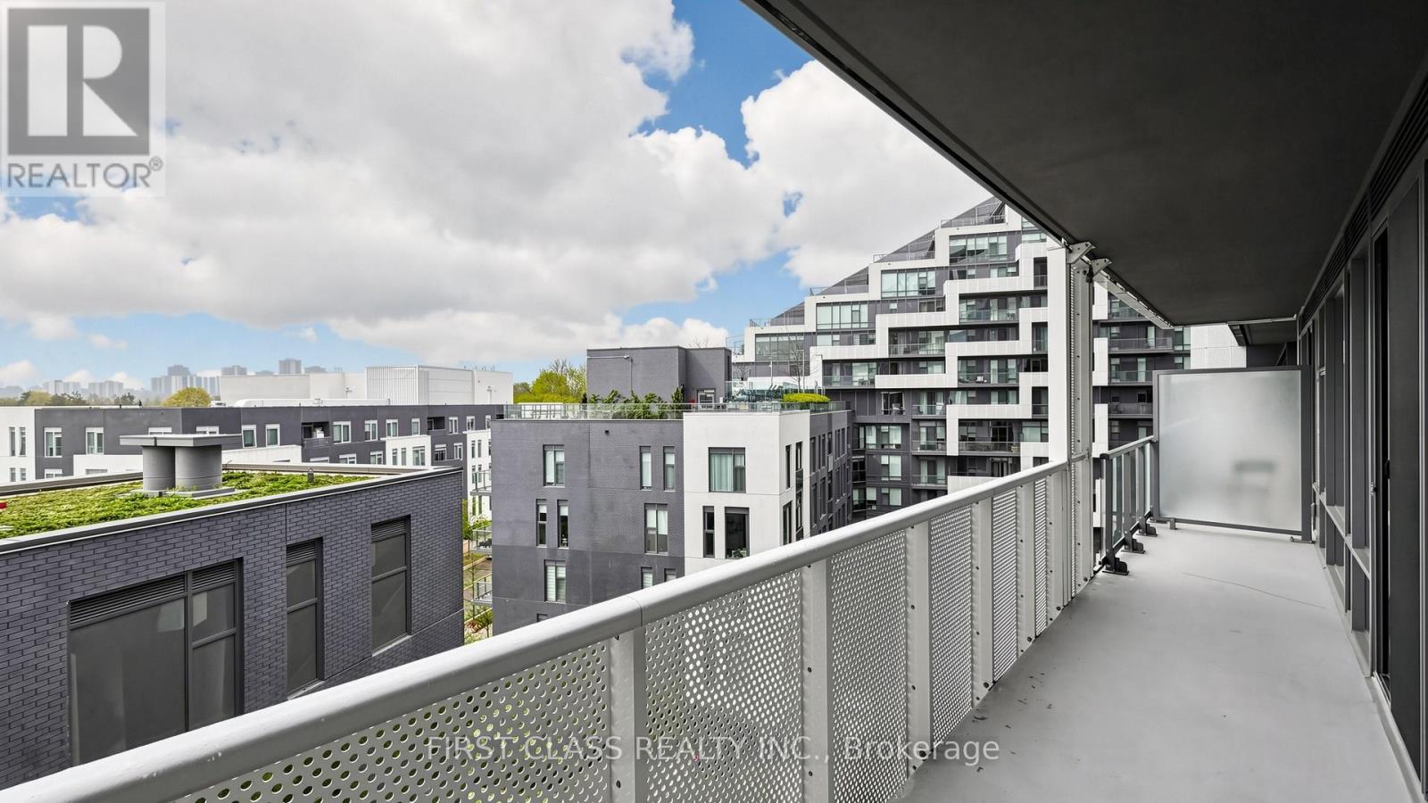 #710 25 ADRA GRADO WAY - 27