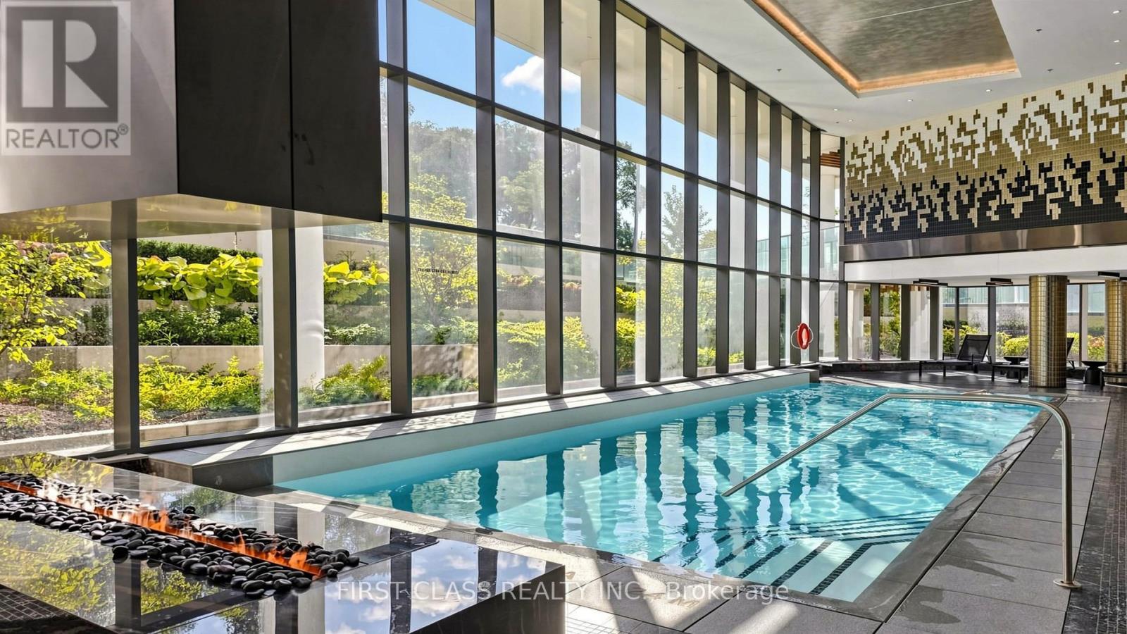#710 25 ADRA GRADO WAY - 35
