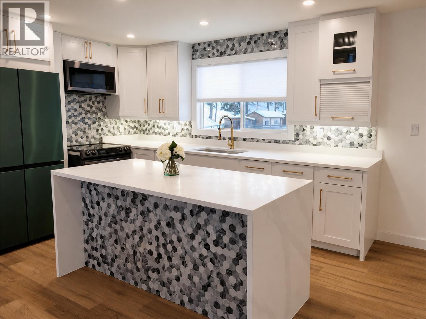 9275 PIGHIN Road - 11