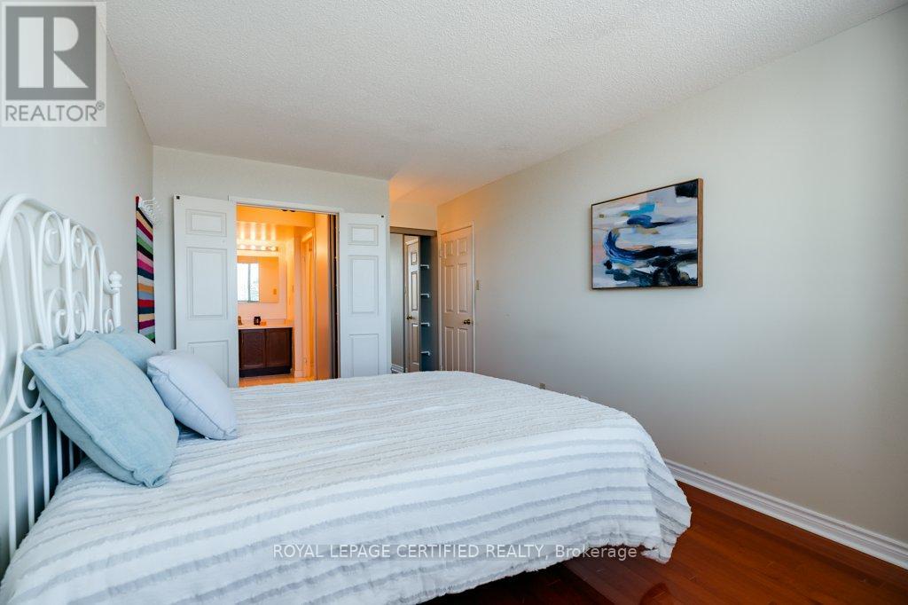 #304 320 MILL STREET S - 11