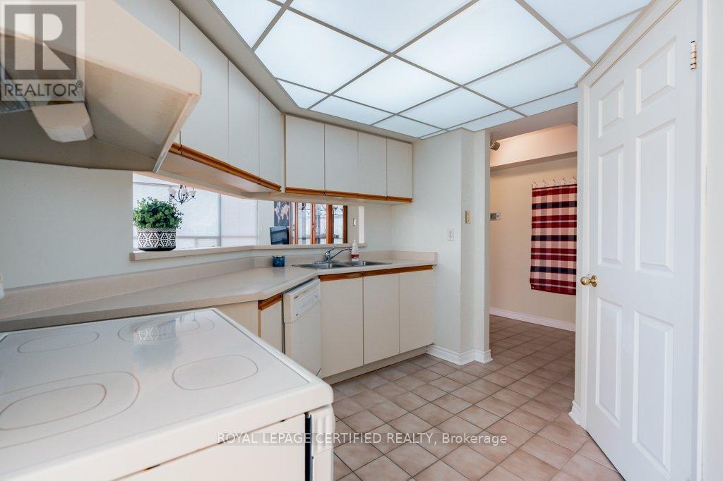 #304 320 MILL STREET S - 3