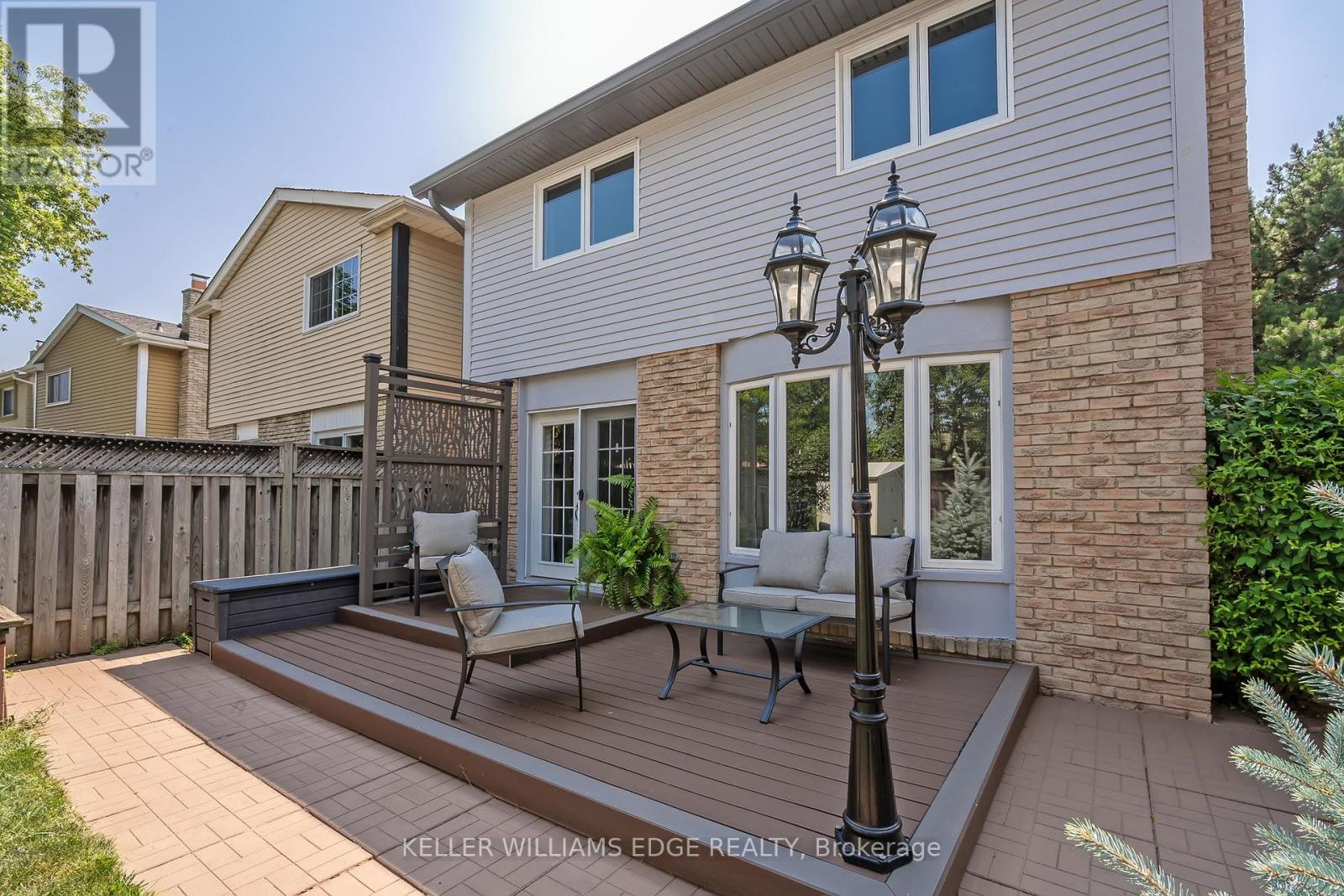 2407 HEMLOCK COURT - 25