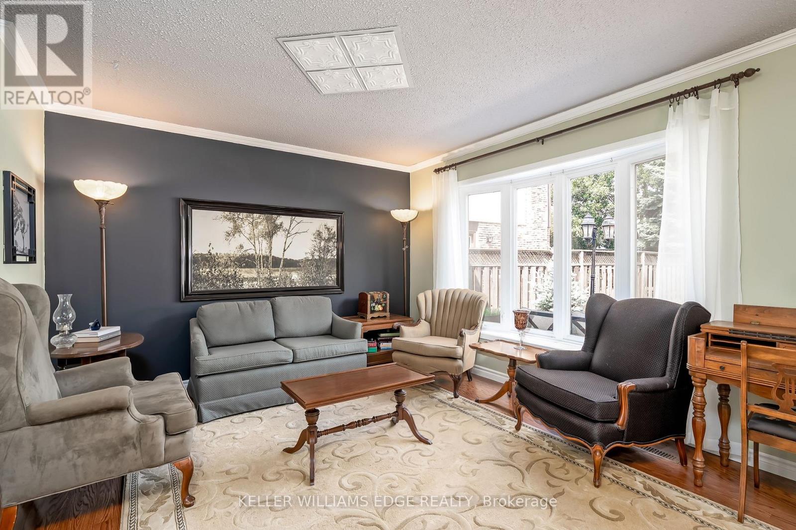2407 HEMLOCK COURT - 9