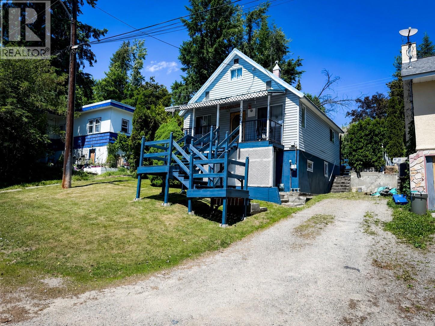 2246 Kootenay Avenue - 1