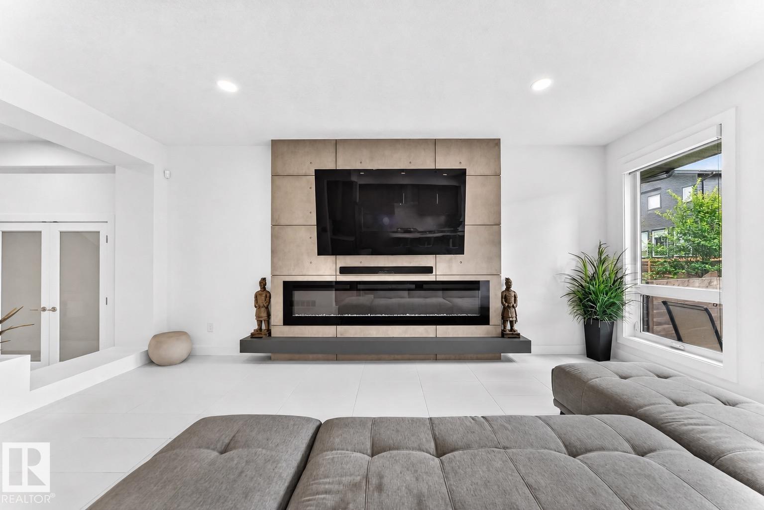 793 WINDERMERE WD NW - 17