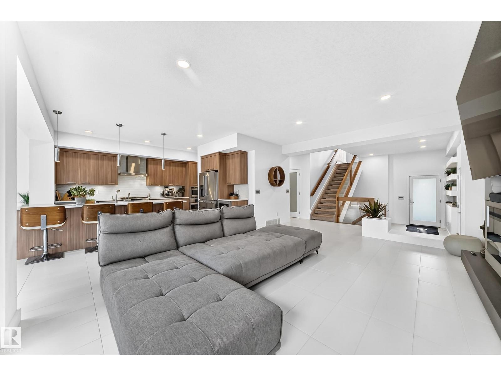 793 WINDERMERE WD NW - 20