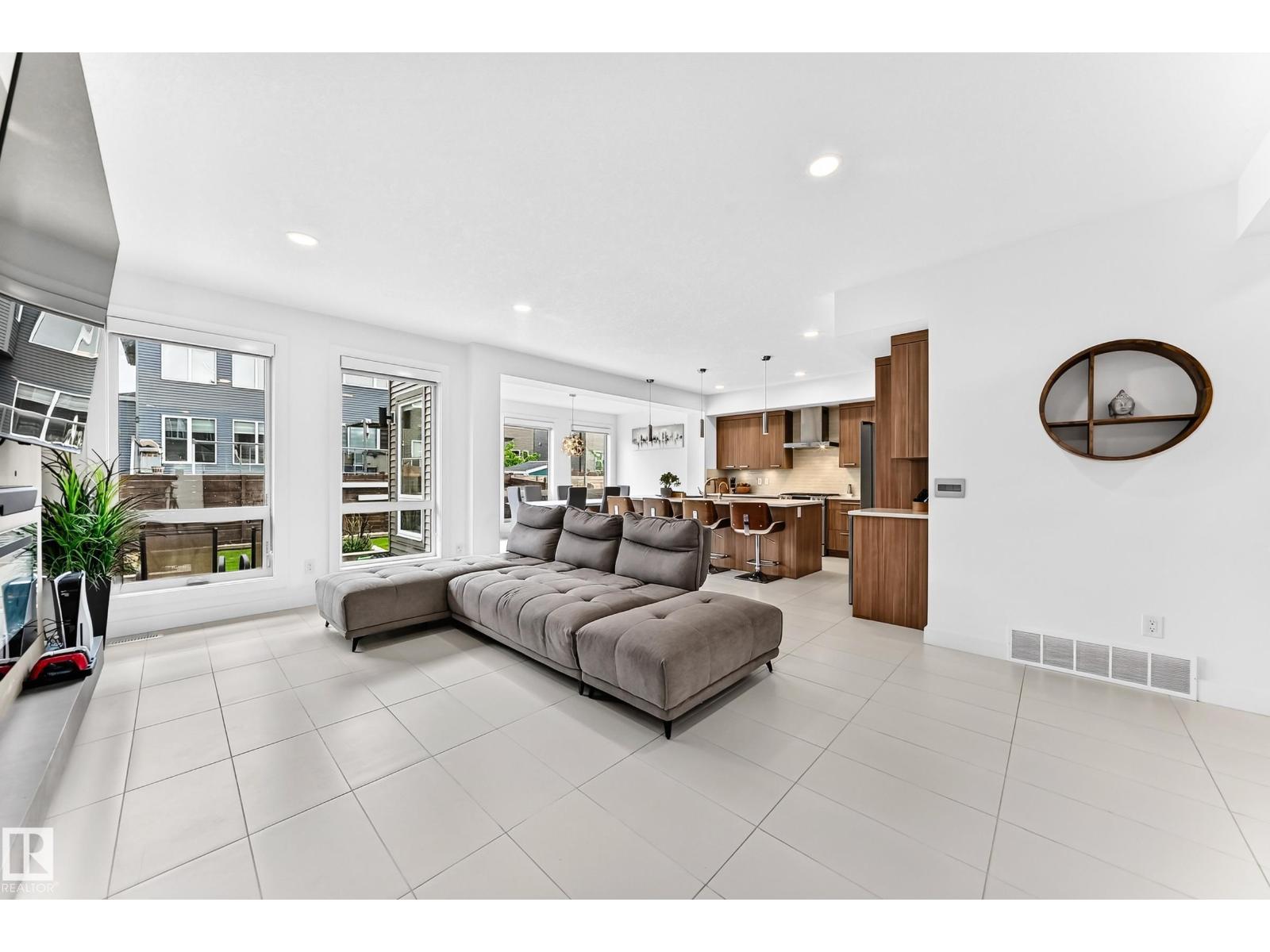 793 WINDERMERE WD NW - 19