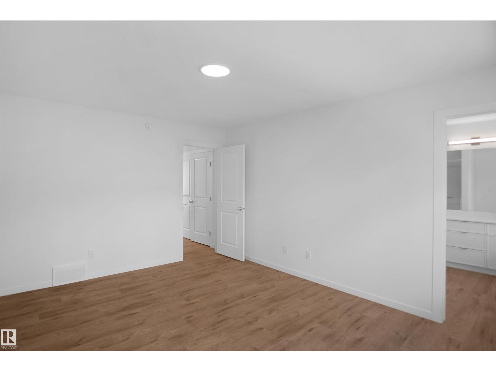 #21 19904 31 AV NW — photo 20