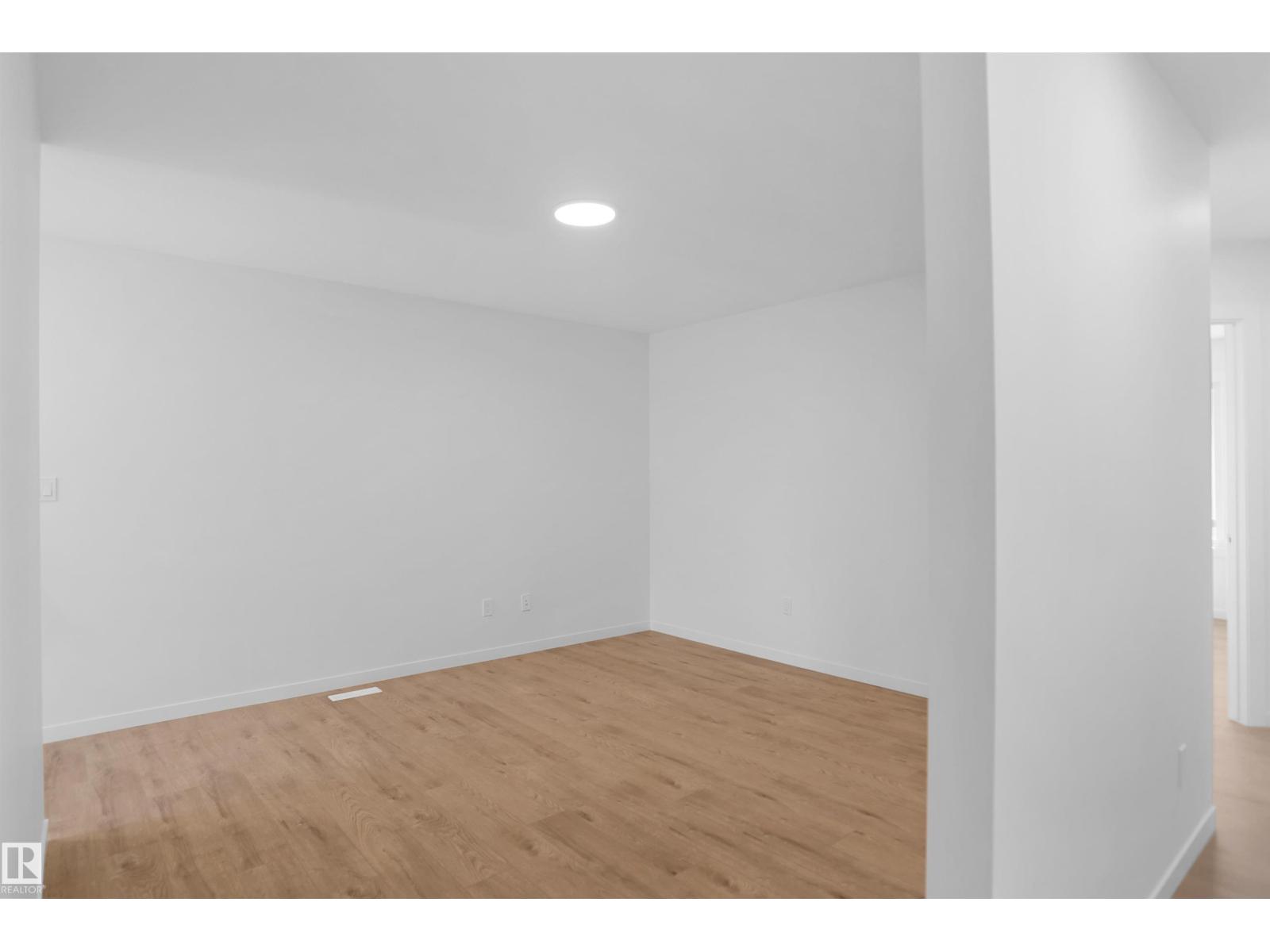 #21 19904 31 AV NW - 18