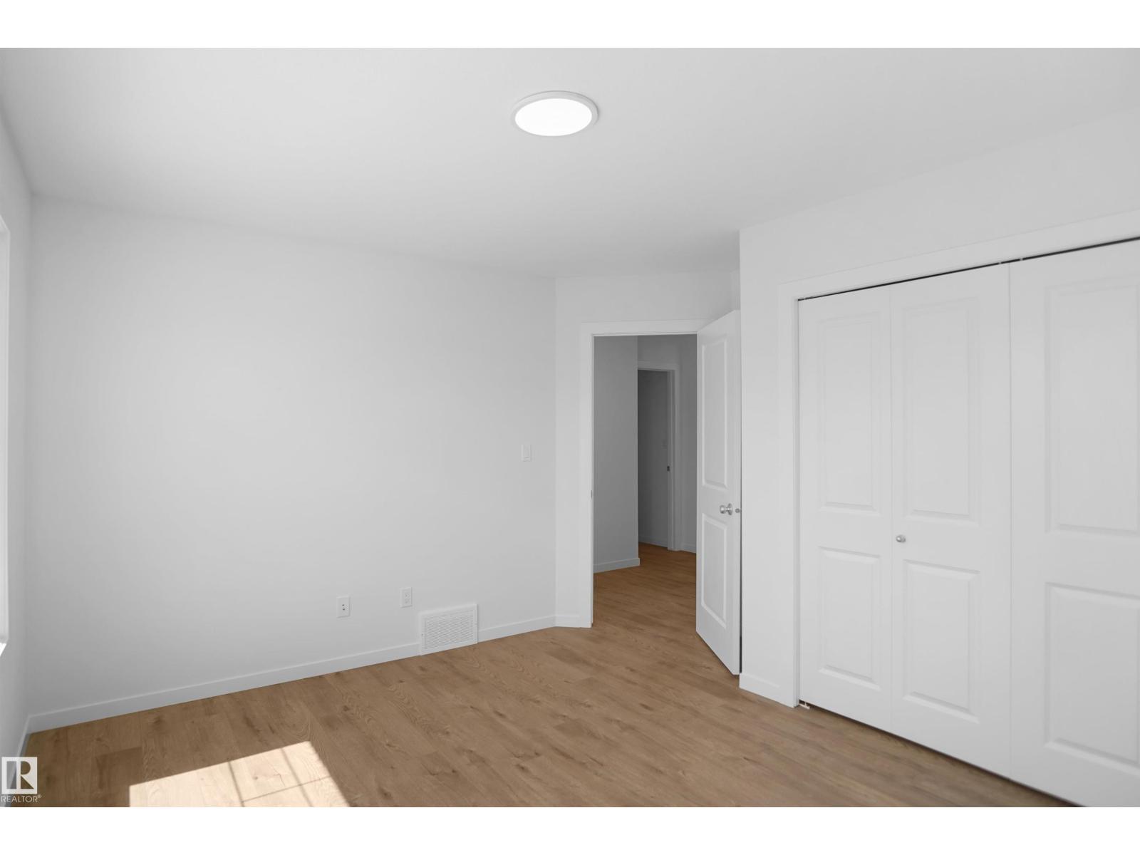 #21 19904 31 AV NW - 27