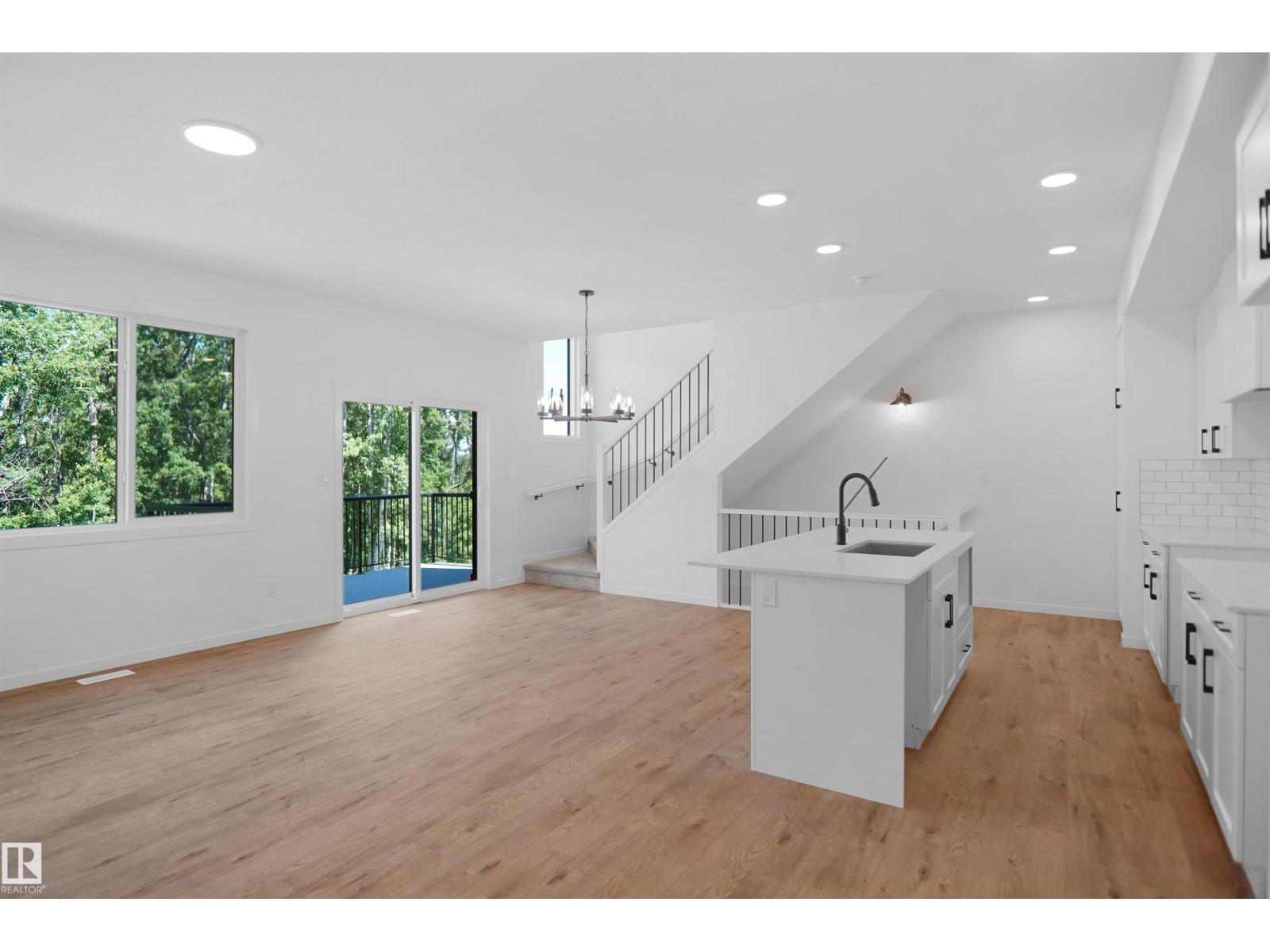 #20 19904 31 AV NW - 6
