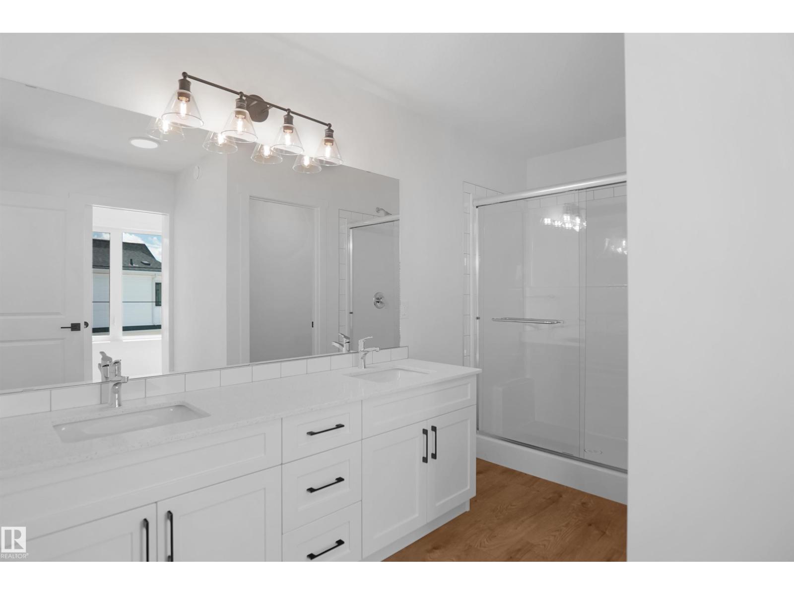 #20 19904 31 AV NW - 22