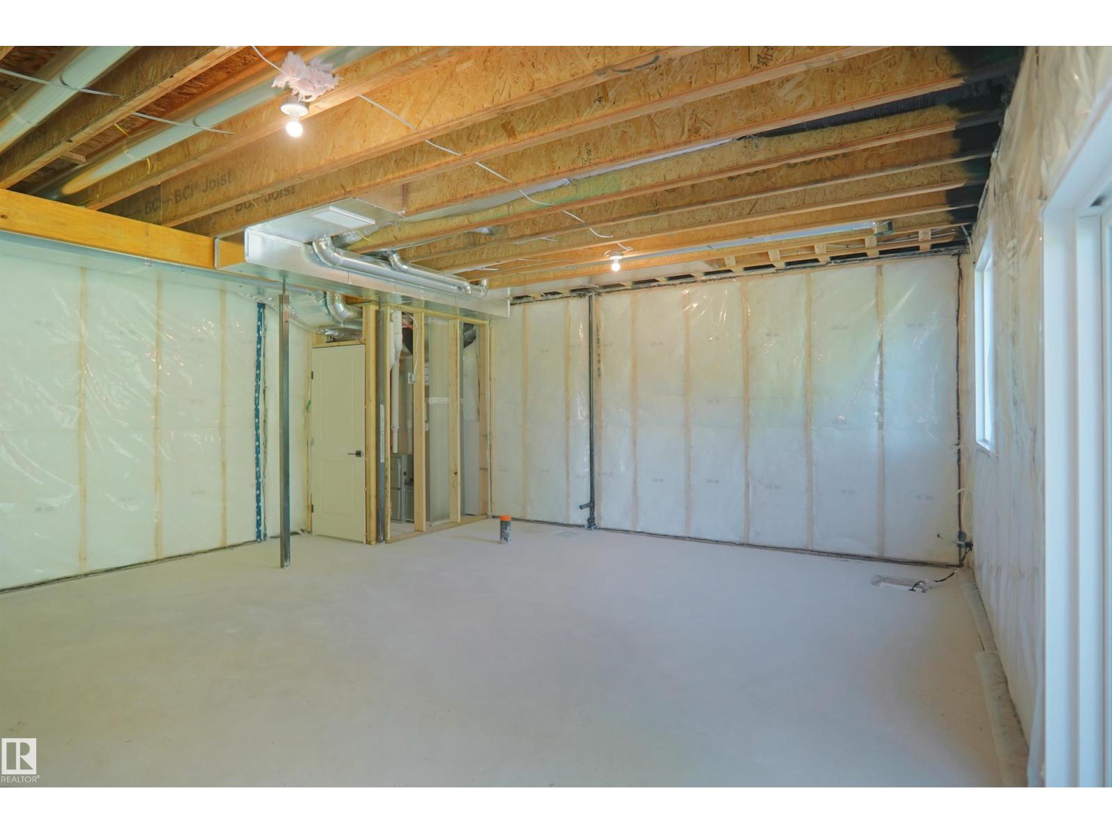 #20 19904 31 AV NW - 32