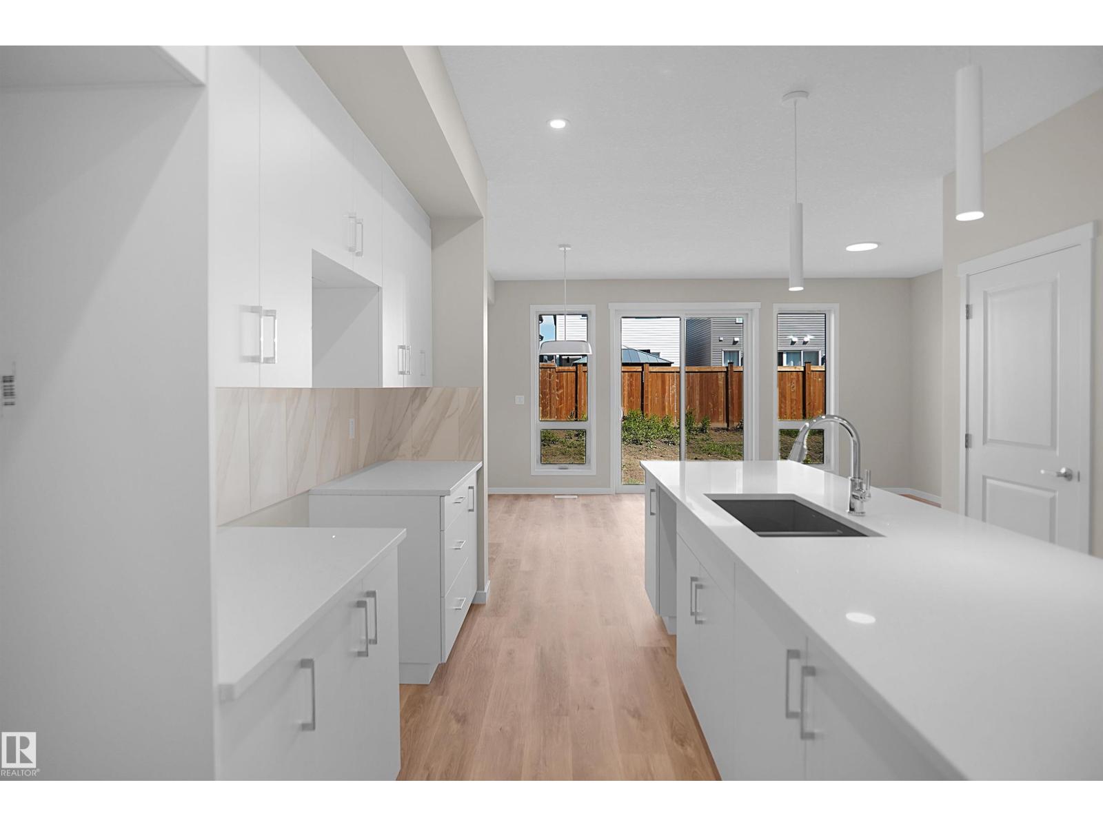 22928 95 AV NW - 8