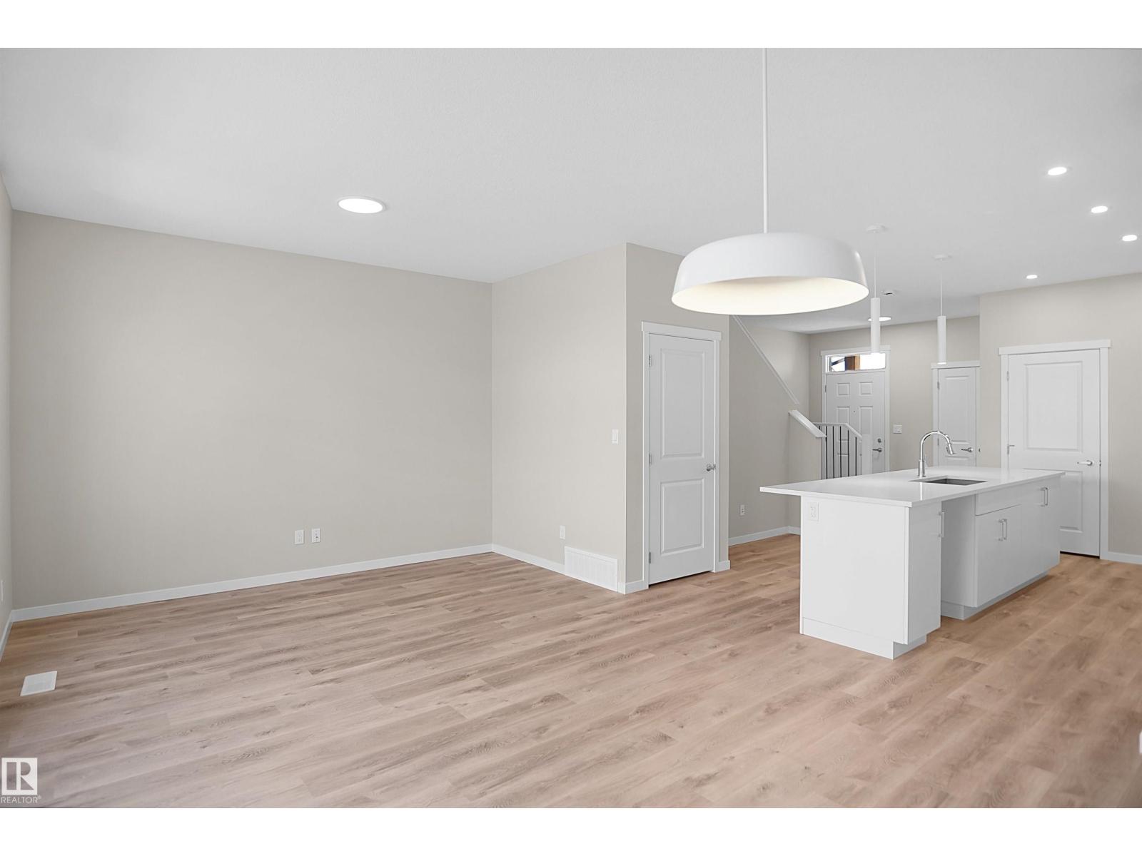 22928 95 AV NW - 15