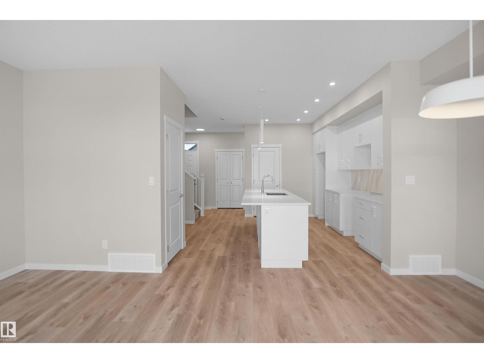 22928 95 AV NW - 16