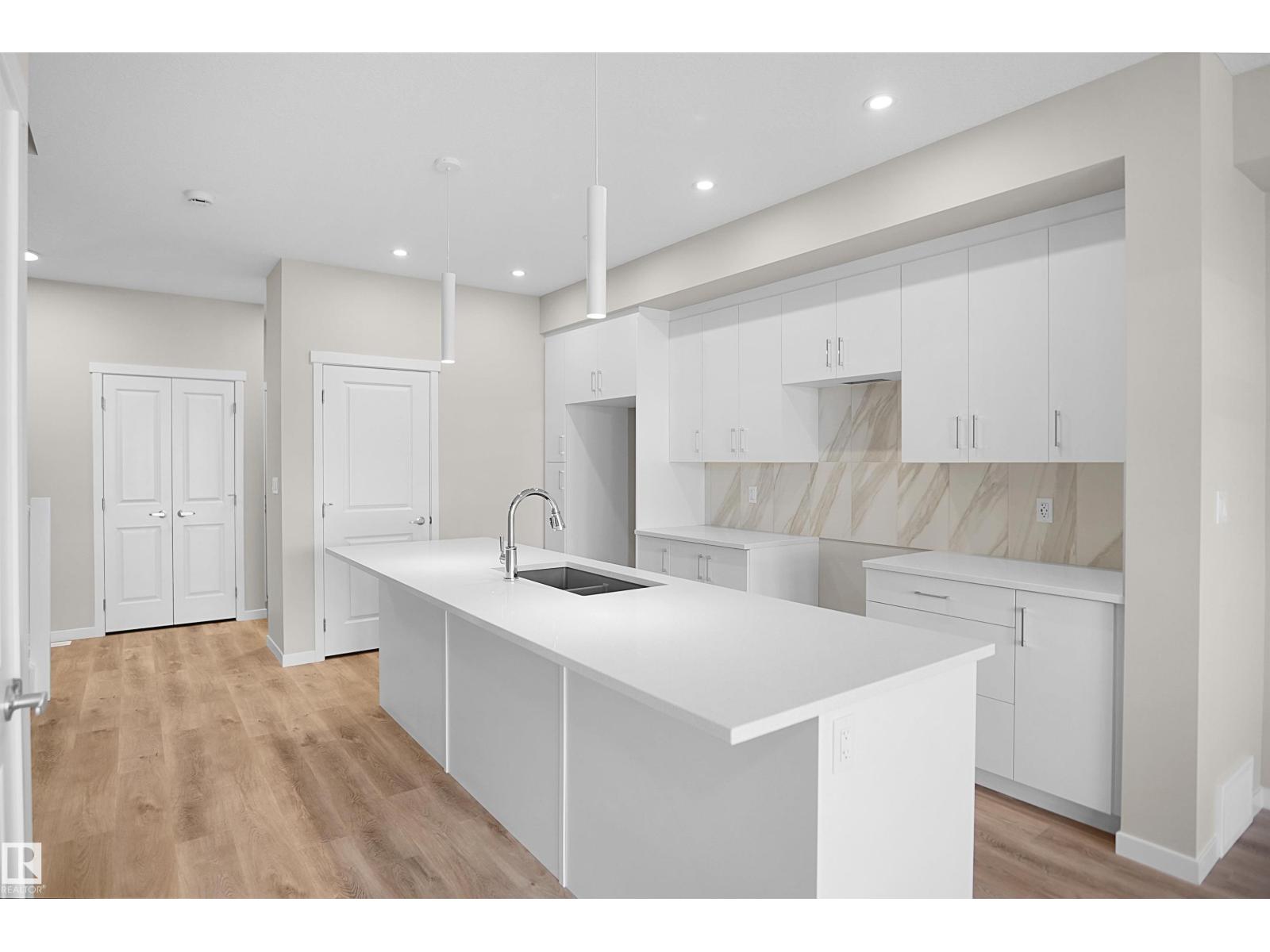 22928 95 AV NW - 11