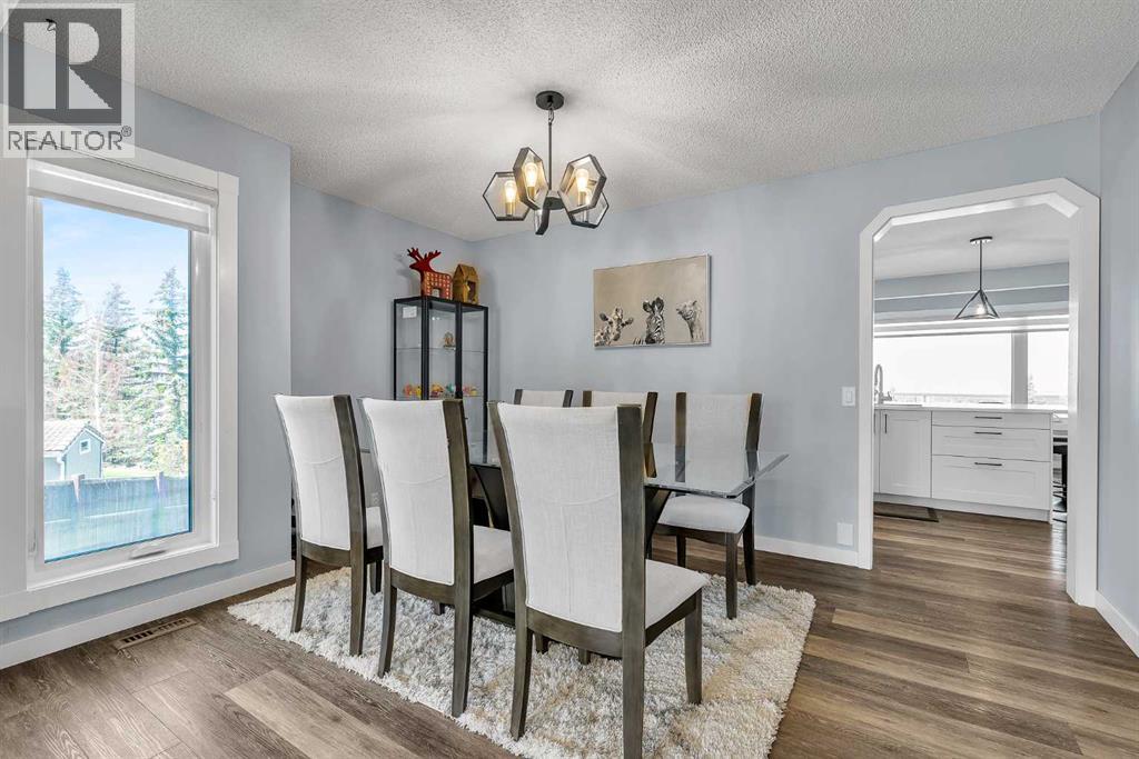 215 Edgevalley Mews - 7