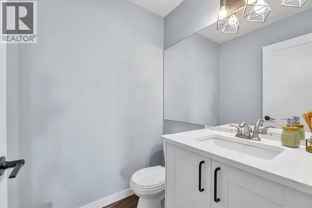 215 Edgevalley Mews - 18