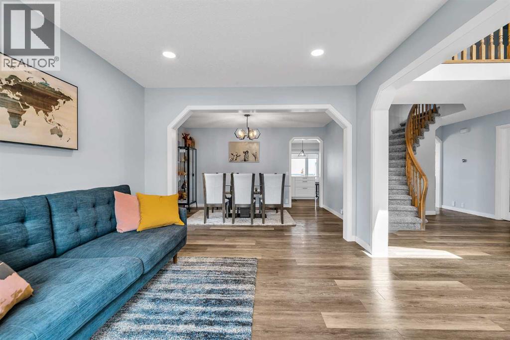 215 Edgevalley Mews - 5