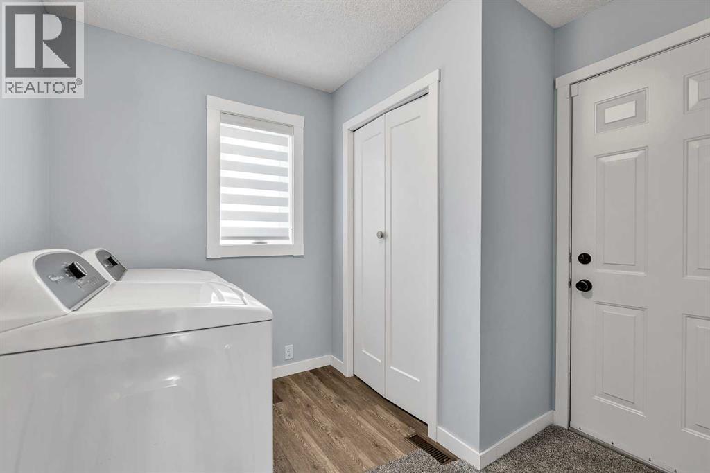 215 Edgevalley Mews - 19
