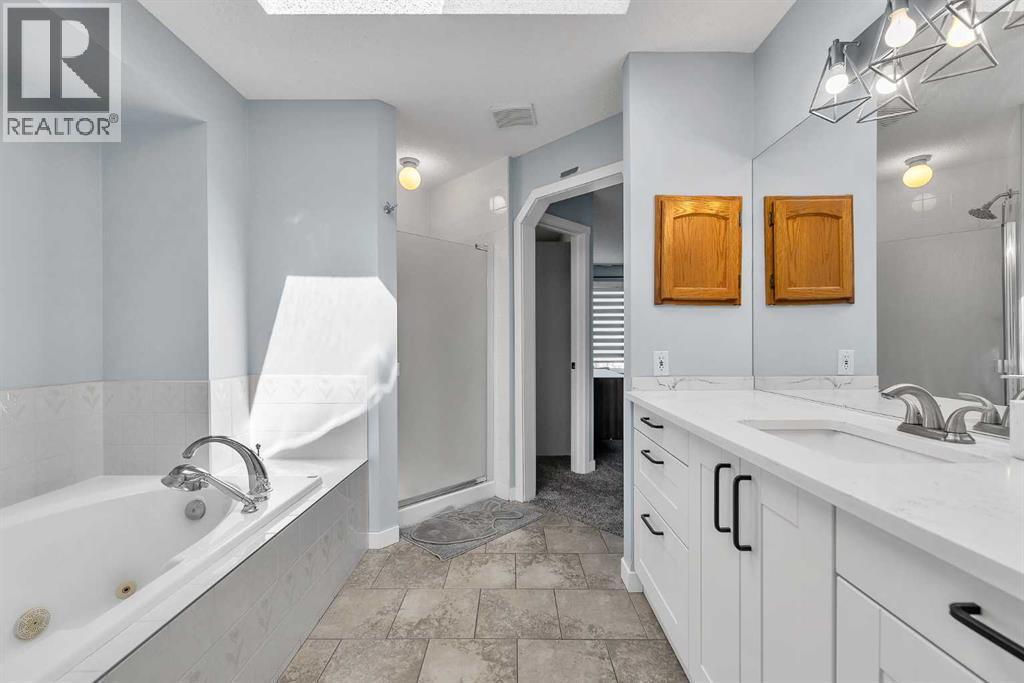 215 Edgevalley Mews - 28