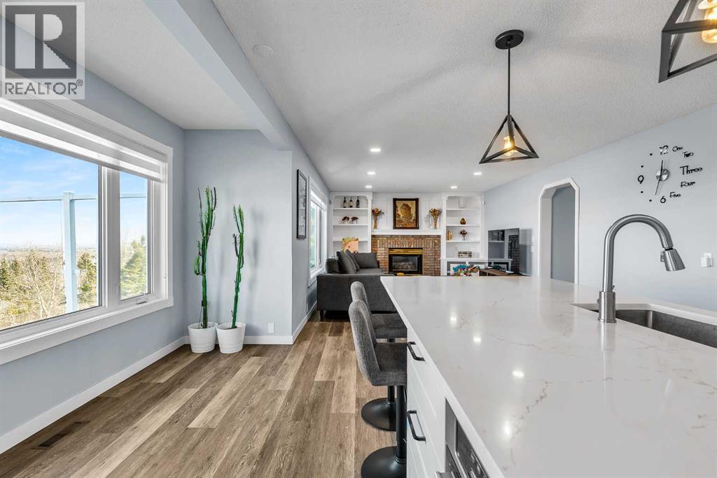 215 Edgevalley Mews - 13
