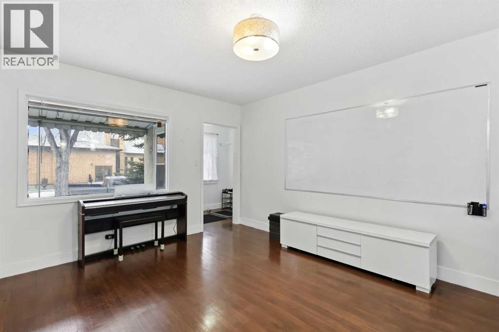 230 8A Street NE - 5