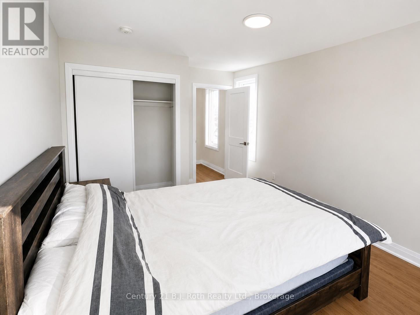 81 LIGHTFOOT DRIVE - 12