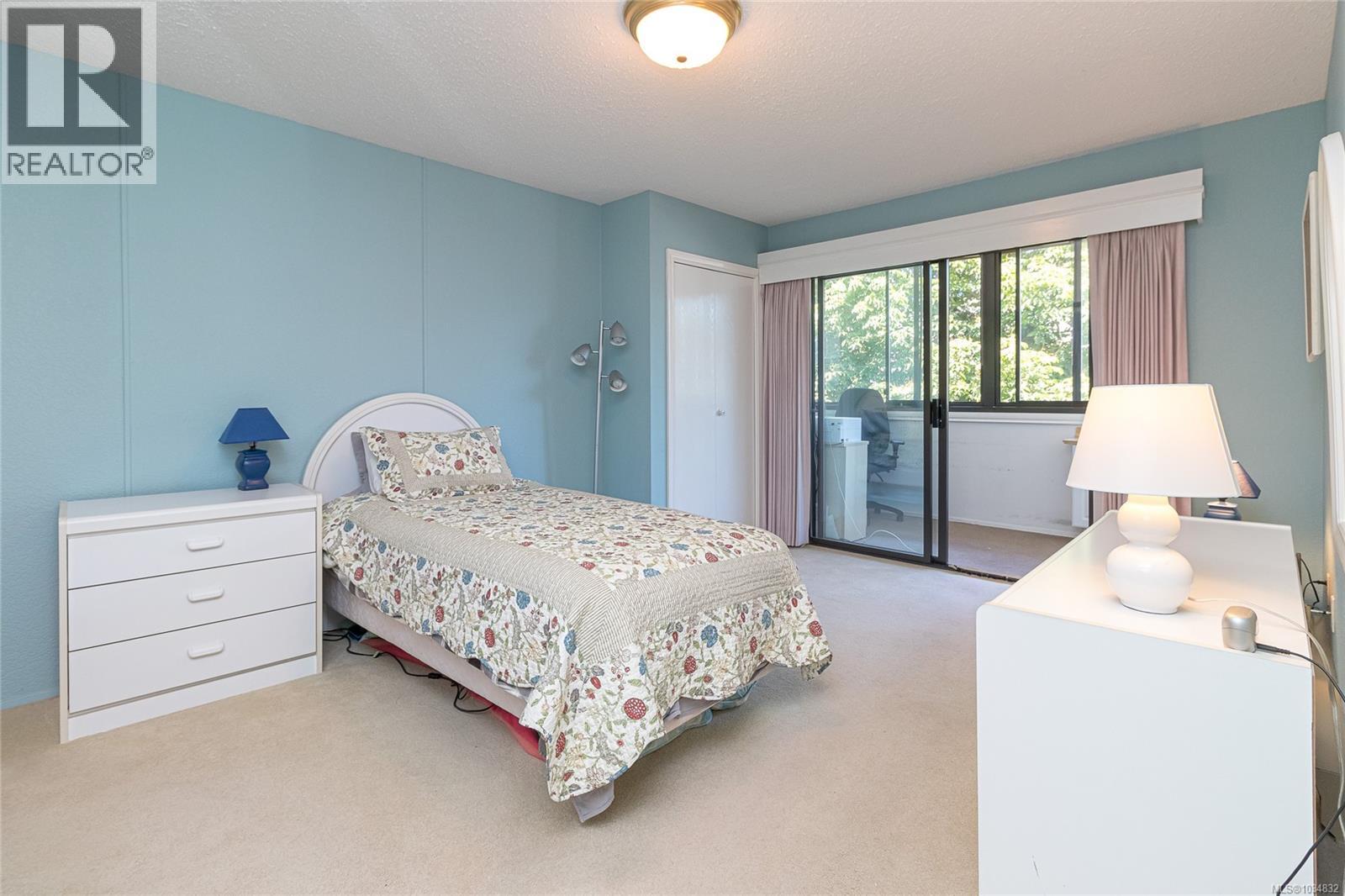 306 1120 Fairfield Road, Victoria