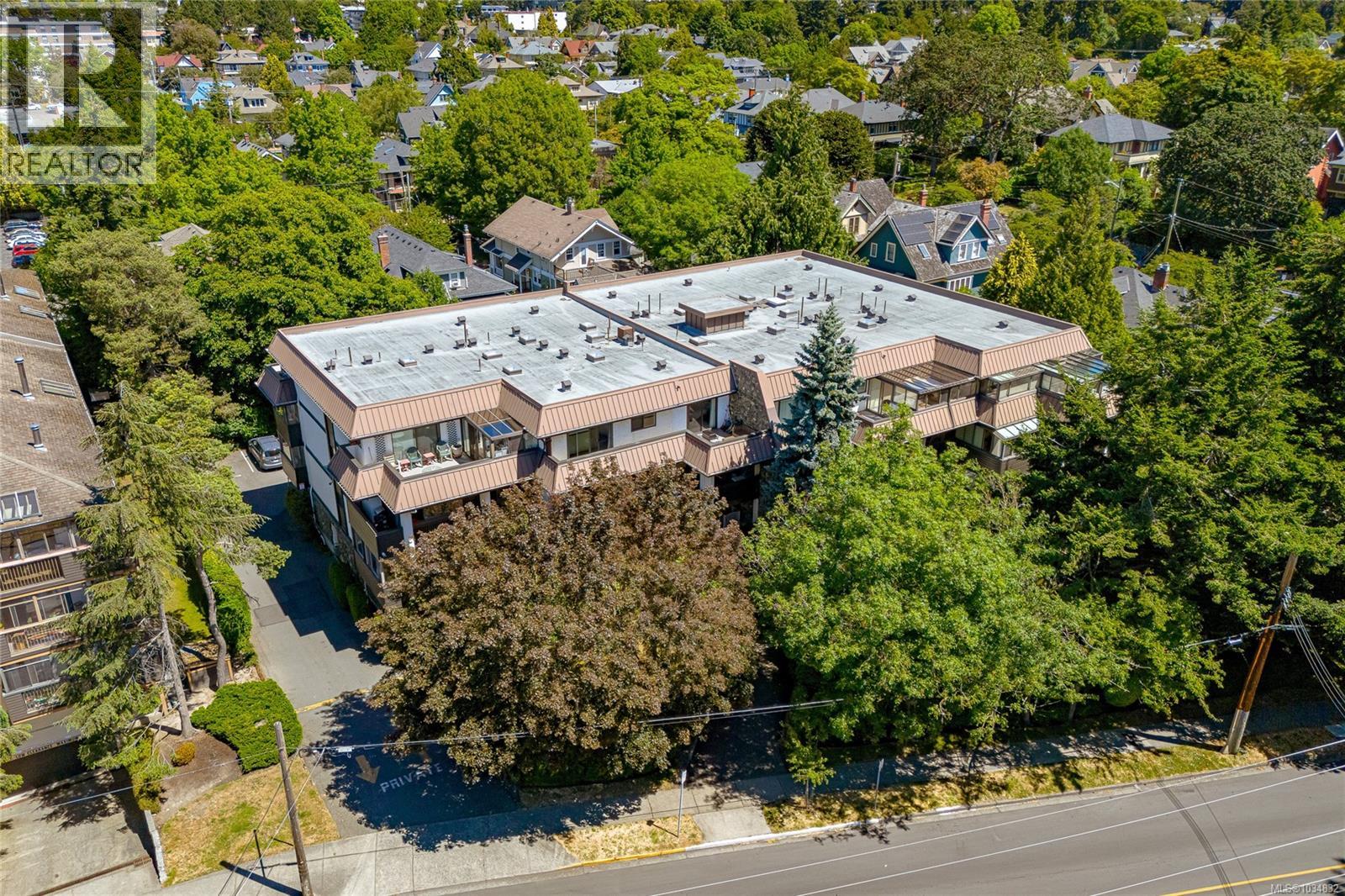 306 1120 Fairfield Road, Victoria