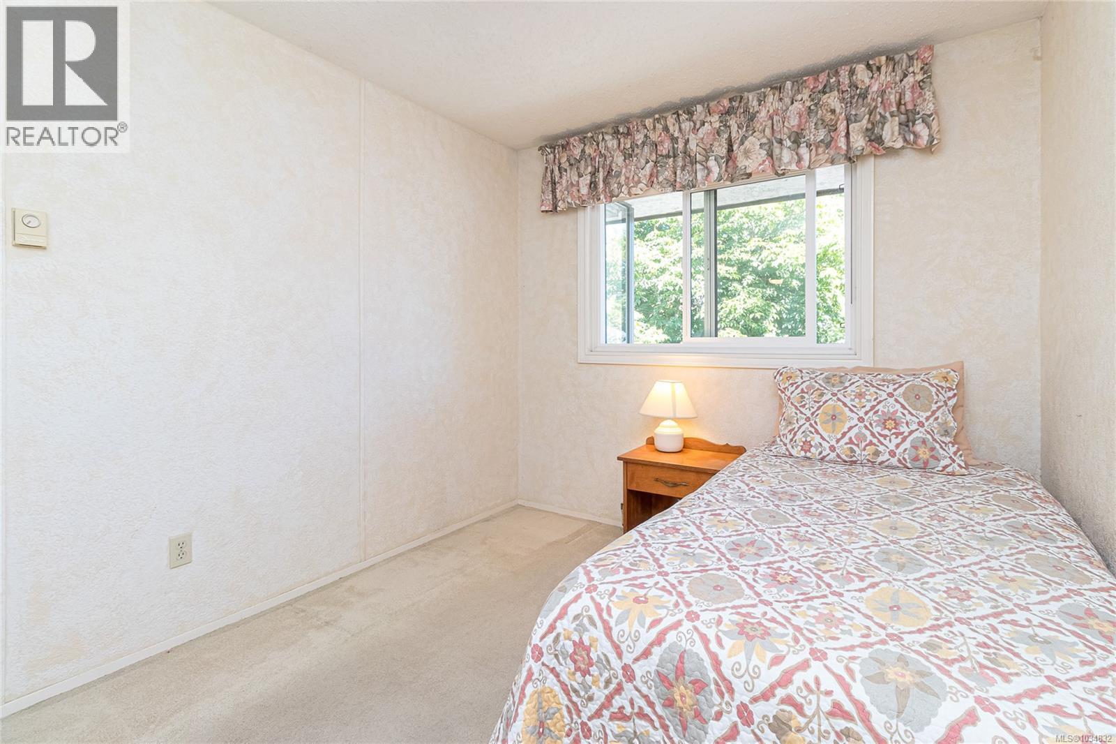 306 1120 Fairfield Road, Victoria