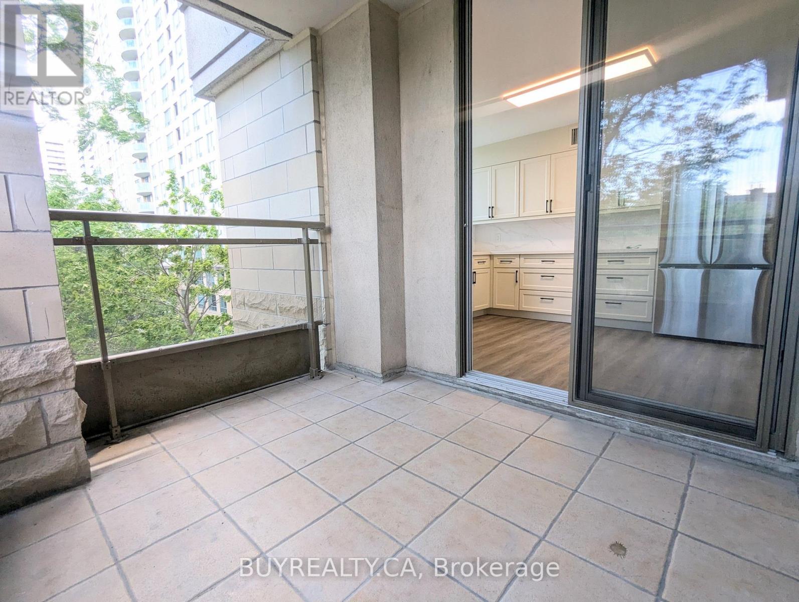 #308 256 DORIS AVENUE - 17