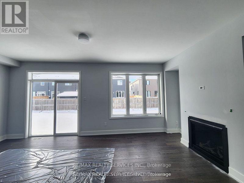 726 ROUNCEY ROAD - 8