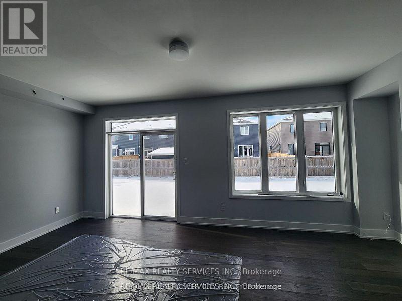 726 ROUNCEY ROAD - 10