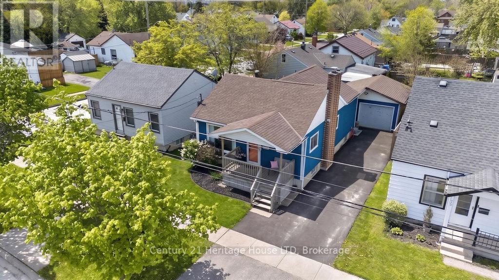 211 GRANTHAM AVENUE - 1