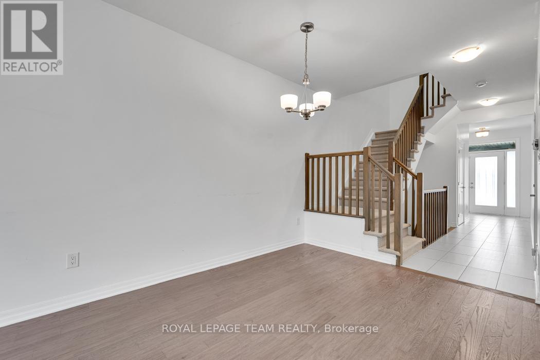 3 Bed, 3 Bath House for Rent in Ottawa – 174 HAWKSHAW CRESCENT, Ottawa – MLS# X13470506 - Image 11