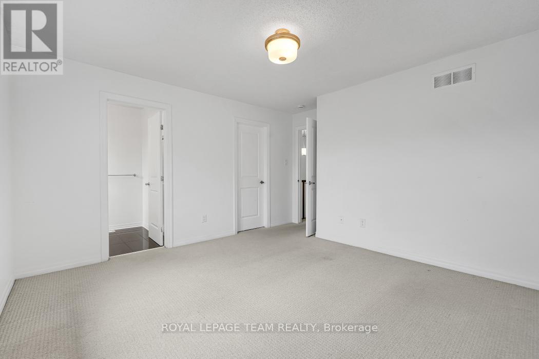 3 Bed, 3 Bath House for Rent in Ottawa – 174 HAWKSHAW CRESCENT, Ottawa – MLS# X13470506 - Image 22