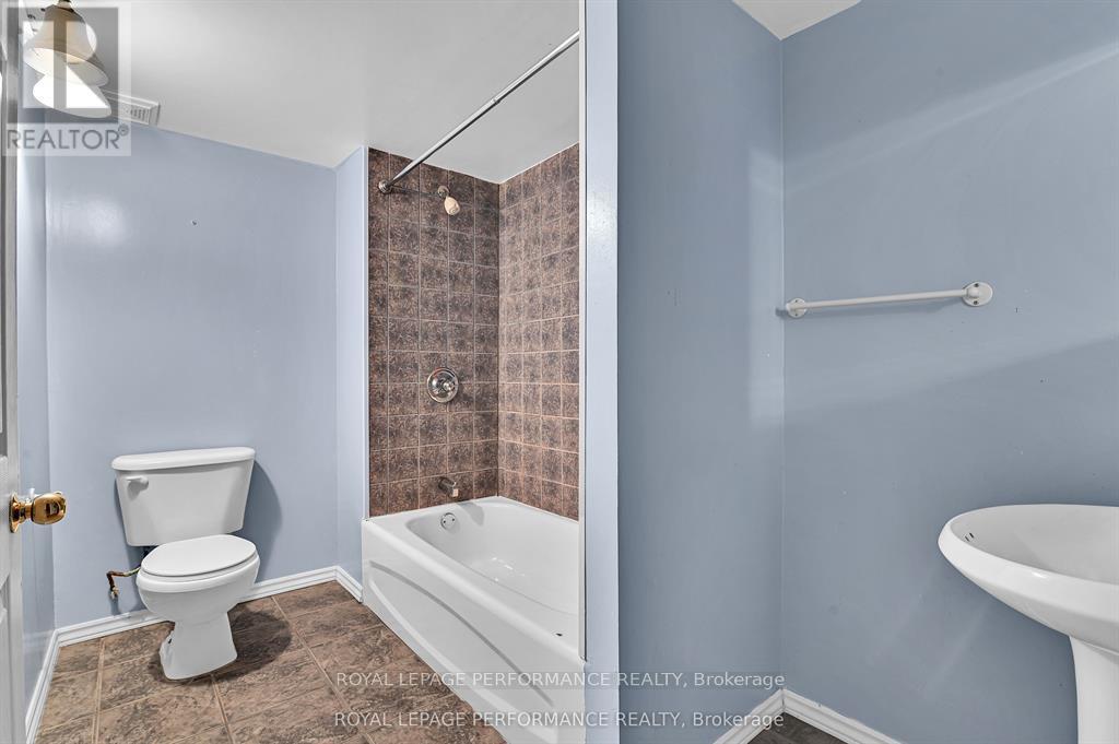 4 Bed, 4 Bath House for Rent in Ottawa – 622 LOUIS TOSCANO DRIVE, Ottawa – MLS# X13470522 - Image 34