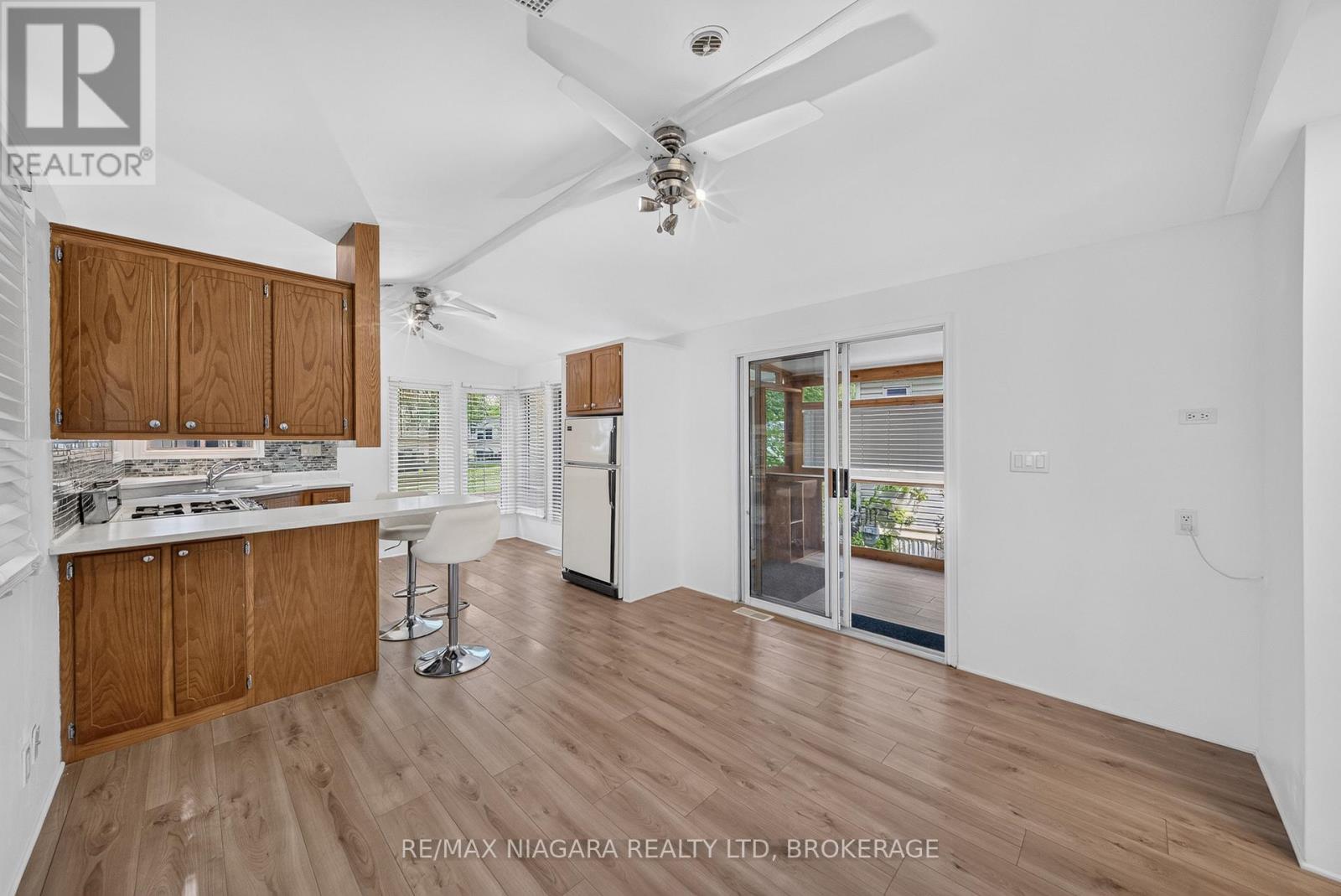 #234 8845 LUNDYS LANE - 14