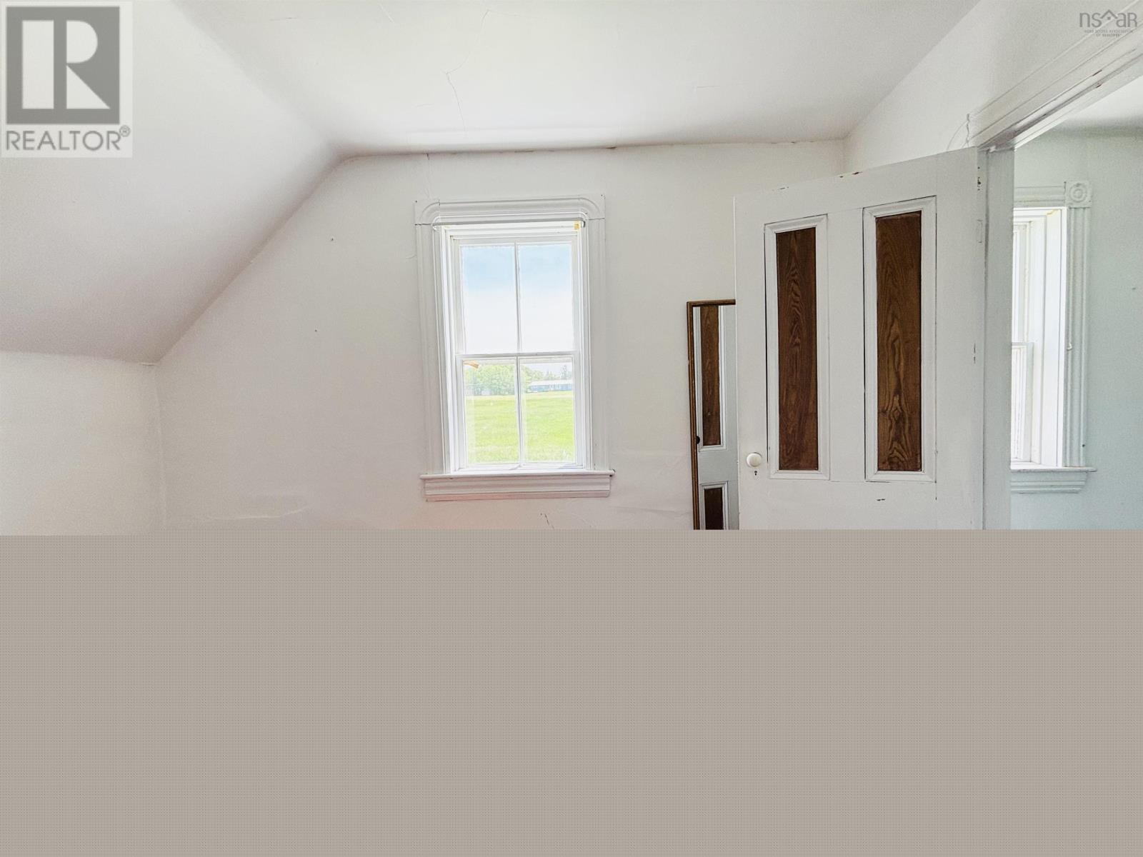 Property 26 of 33 of 507 East Earltown Road E
