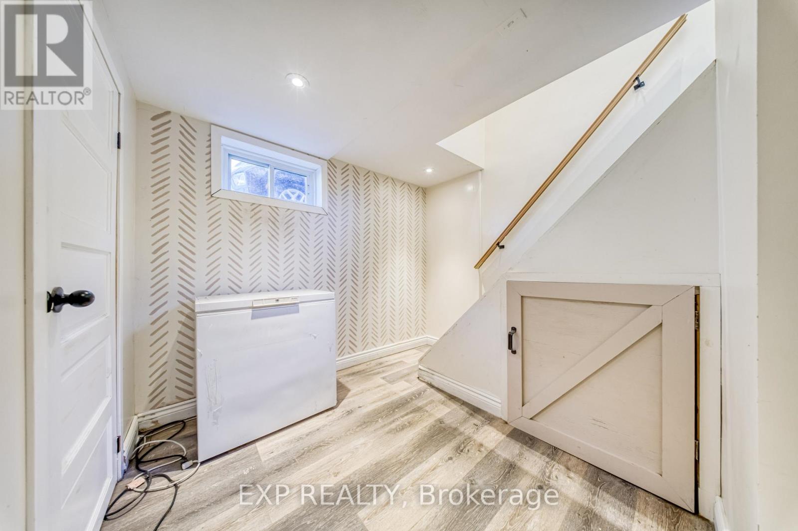 752 EASTBOURNE AVENUE - 27