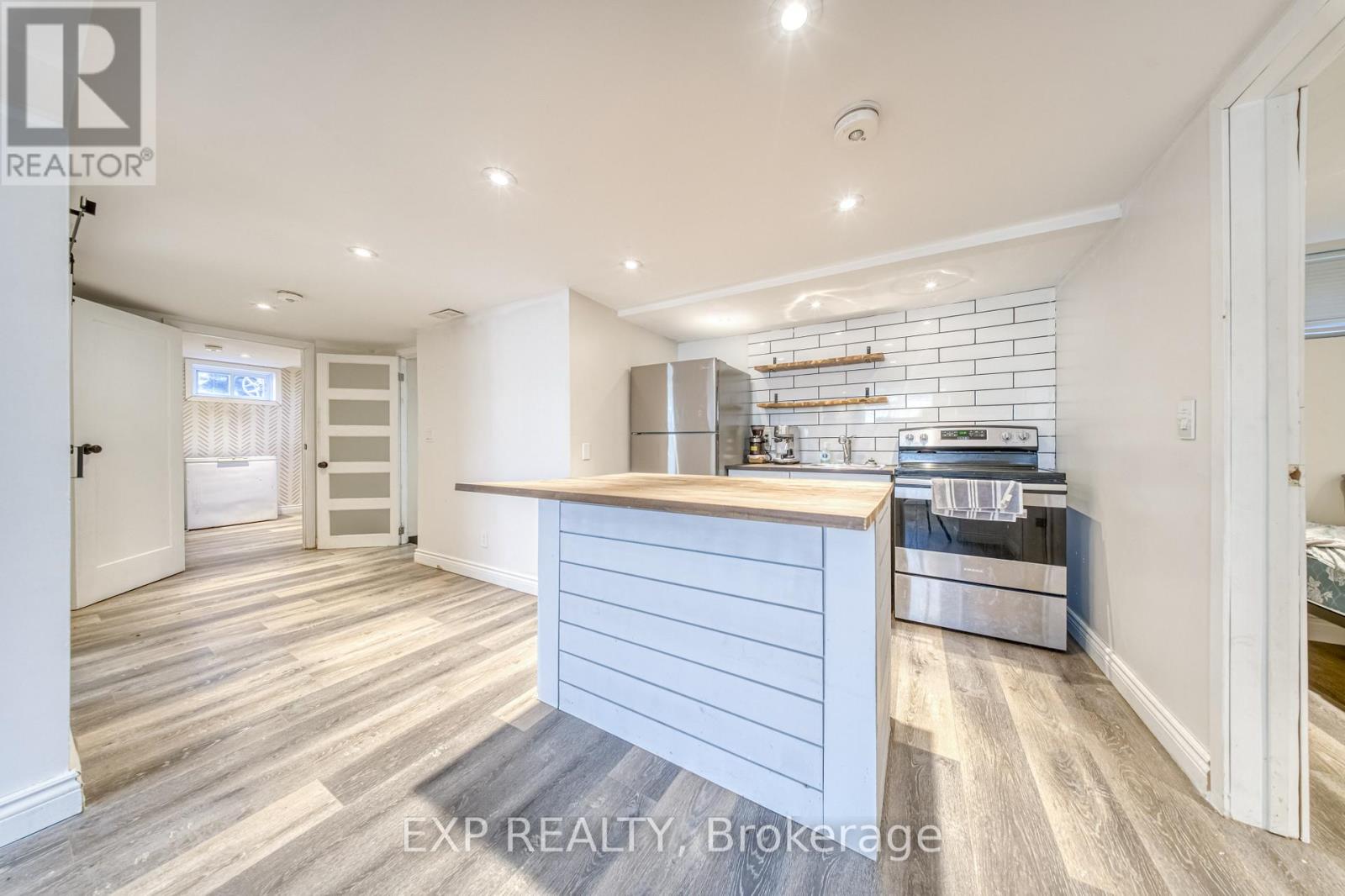 752 EASTBOURNE AVENUE - 29